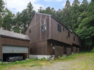 Discover this stunning modern property nestled in a serene, wooded setting.