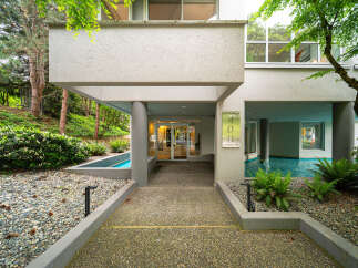 Discover the allure of this stunning property, showcasing modern architecture and meticulous landscaping.