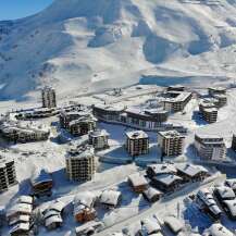 Discover the charm of this stunning ski resort nestled in the heart of the mountains.