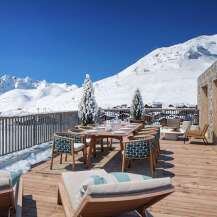 Experience luxury living with breathtaking mountain views from this stunning property.