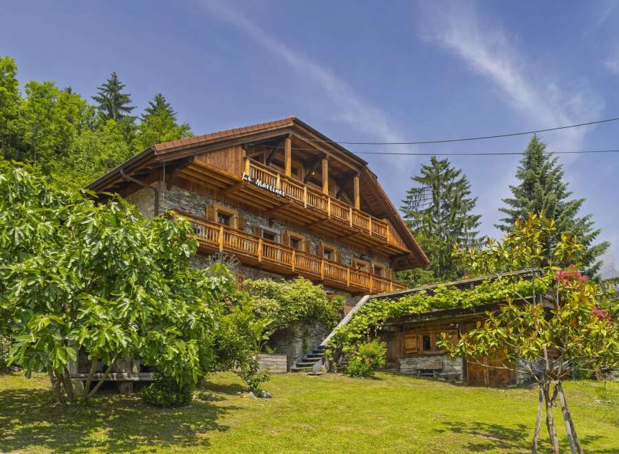 Apartment in Passy - Image 2