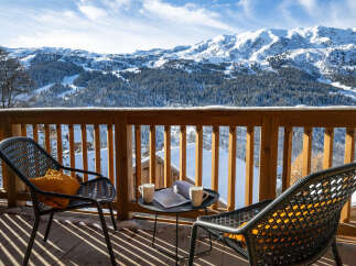 Enjoy breathtaking mountain views from this stunning property.