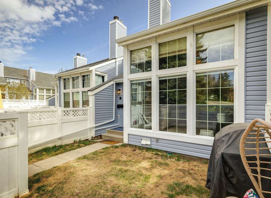 Discover this charming property featuring a well-maintained exterior and a welcoming entrance.