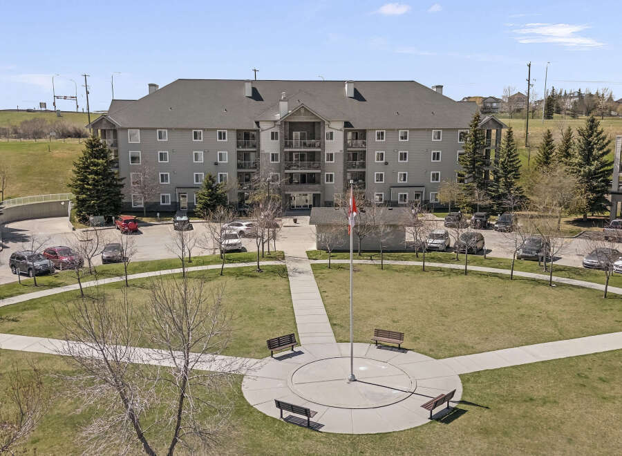 Discover the charm of this stunning property, featuring a well-maintained exterior and a welcoming atmosphere.