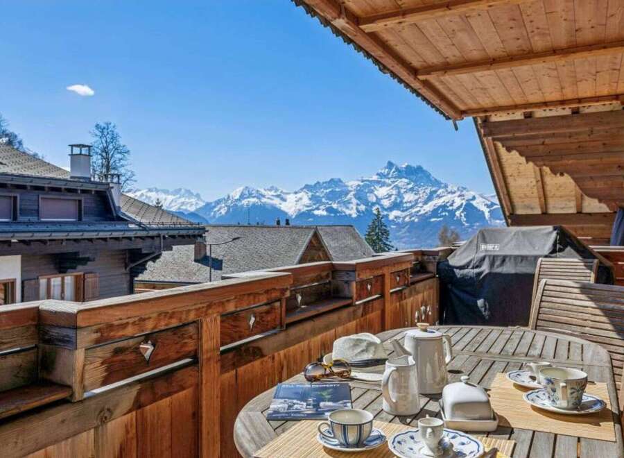 Enjoy breathtaking mountain views from this stunning property.