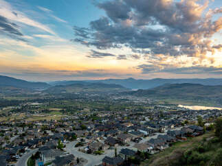 Discover breathtaking views and a serene lifestyle in this stunning property.
