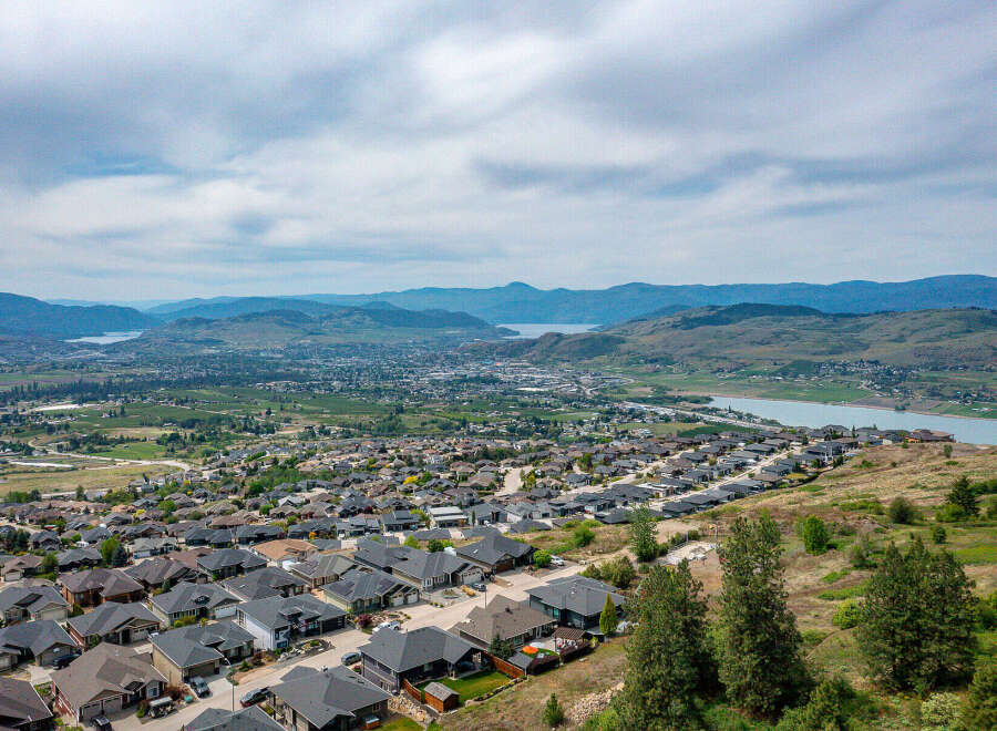 Discover stunning homes with breathtaking views in this picturesque community.