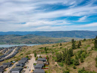 Discover breathtaking views and a serene lifestyle in this stunning property.