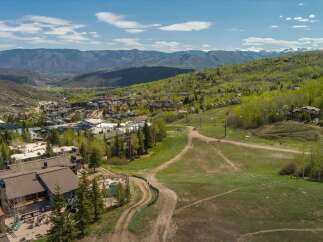 Discover the beauty of this stunning property nestled in a picturesque mountain setting.