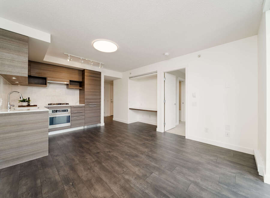 Step into modern elegance with this stunning property.