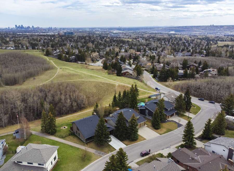 Discover the charm of this stunning property nestled in a serene neighborhood.