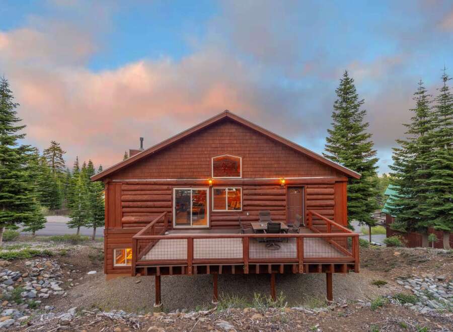 Nestled amidst the serene beauty of nature, this charming cabin offers a perfect blend of rustic elegance and modern comfort.