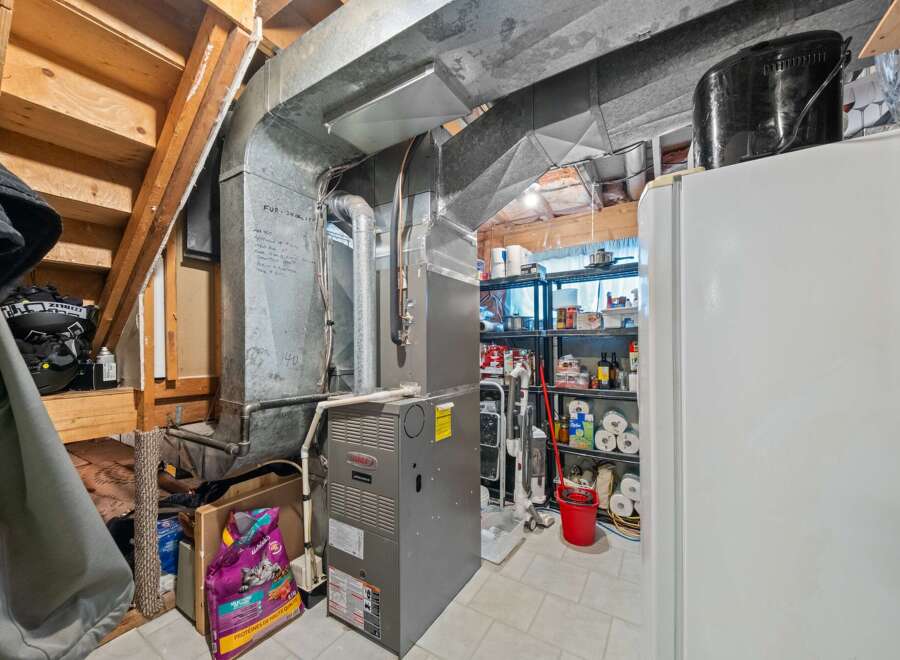 This property features a well-maintained utility room, perfect for storage and functionality.