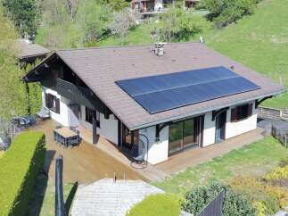Discover this stunning property featuring a modern design and a prime location.