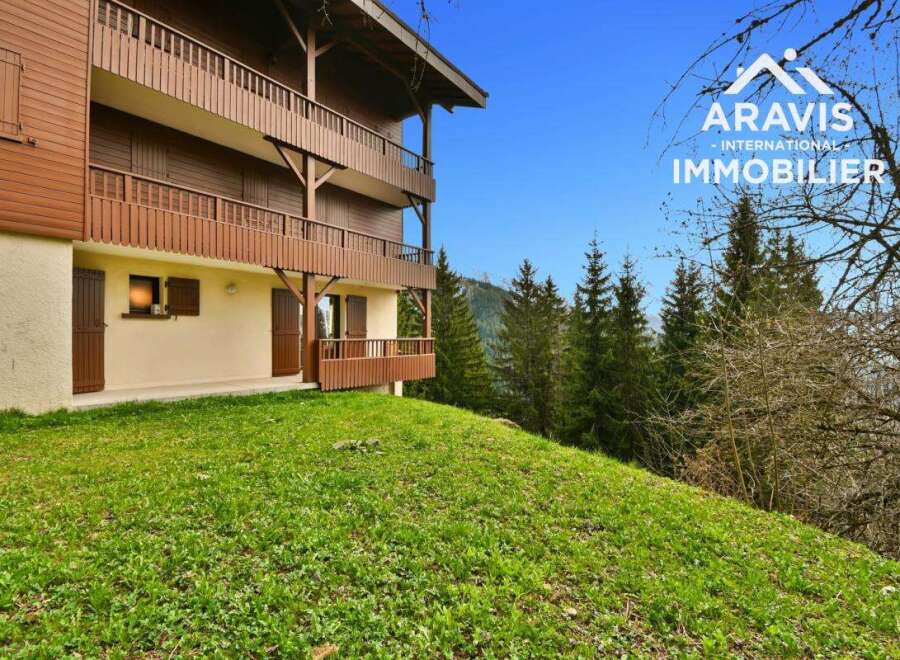 Discover a charming property nestled in a picturesque setting, perfect for those seeking tranquility.