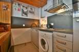 Discover this charming kitchen, perfect for culinary enthusiasts.