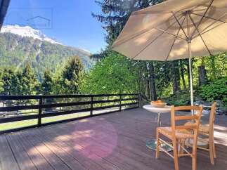 Enjoy breathtaking mountain views from this stunning property.