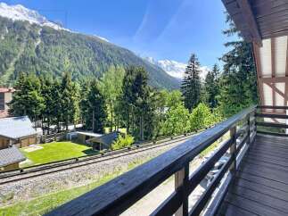 Enjoy breathtaking mountain views from this stunning property.