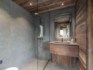 Experience rustic elegance in this stunning bathroom.