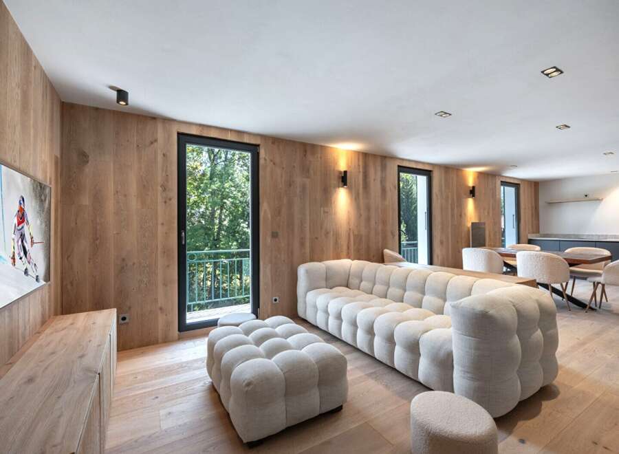 Experience luxury living in this stunning property featuring a modern design and high-end finishes.