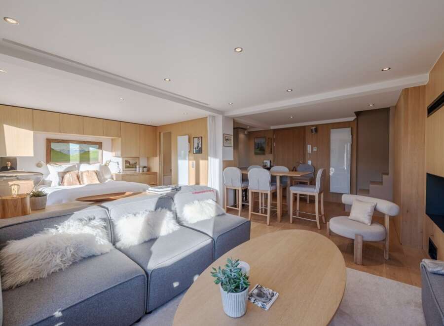 Experience luxury living in this stunning property, featuring a seamless blend of modern design and natural elements.