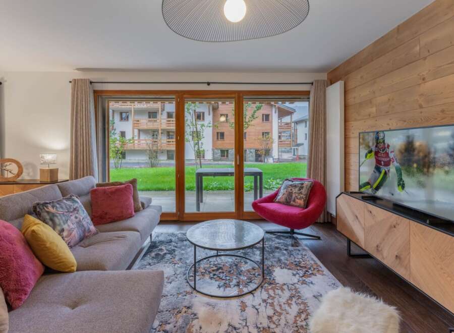 Experience luxury living in this stunning property, featuring a modern interior with a cozy ambiance.