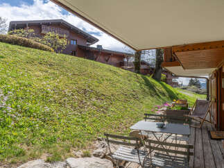 Discover the charm of this stunning property, nestled in a picturesque setting.