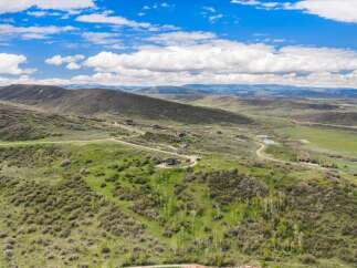 Discover the tranquility of this stunning property nestled in the heart of nature.