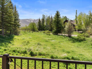 Enjoy breathtaking mountain views from this stunning property.