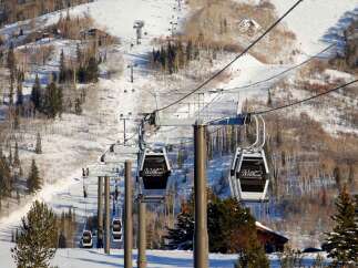 Experience the thrill of winter at this stunning ski resort! This property boasts breathtaking views of the snow-covered slopes and a convenient gondola for easy access to the trails.