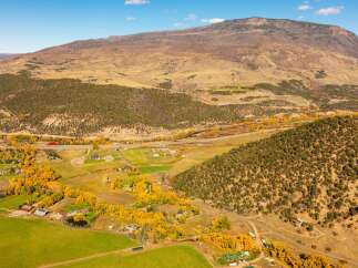Discover the beauty of this stunning property nestled in a picturesque landscape.