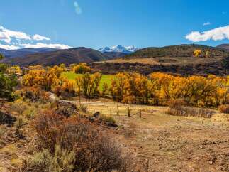 Discover the beauty of this stunning property, nestled in a picturesque landscape.
