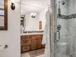 Step into luxury with this beautifully designed bathroom.