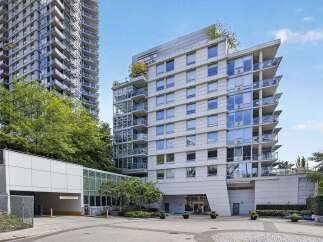Discover modern living at its finest in this stunning architectural masterpiece.