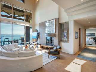 Experience luxury living with breathtaking views in this stunning property.