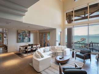 Experience luxury living in this stunning property with breathtaking lake views.