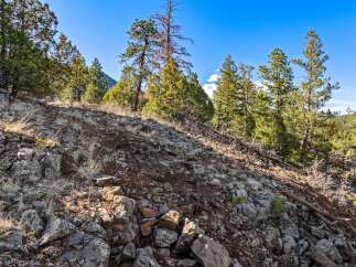Discover the rugged beauty of this natural landscape, perfect for those seeking a connection with the outdoors.