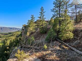 Experience breathtaking panoramic views from this stunning clifftop property, offering a unique blend of natural beauty and architectural elegance.