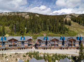 Experience mountain living in these stunning townhomes, perfect for ski enthusiasts and nature lovers.