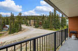 Enjoy stunning mountain views from this charming property, perfect for outdoor enthusiasts.