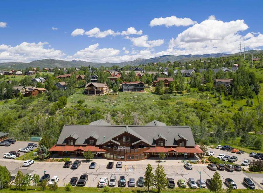 Discover this stunning property nestled in a picturesque mountain setting, offering breathtaking views and a serene atmosphere.