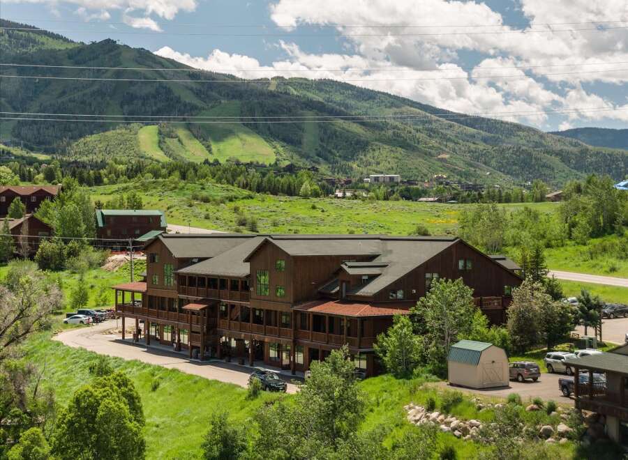 Experience the charm of this rustic mountain lodge, perfect for a getaway.