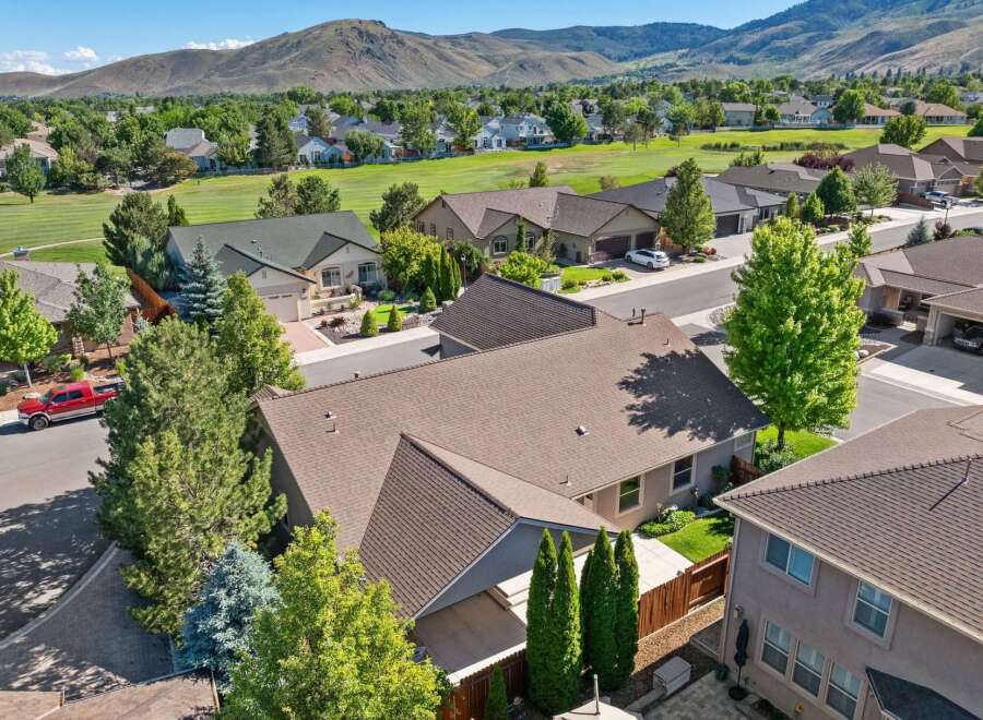 Discover this stunning property nestled in a picturesque neighborhood with breathtaking mountain views.