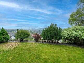 Enjoy breathtaking panoramic views from this stunning property, perfect for those who appreciate natural beauty and outdoor living.