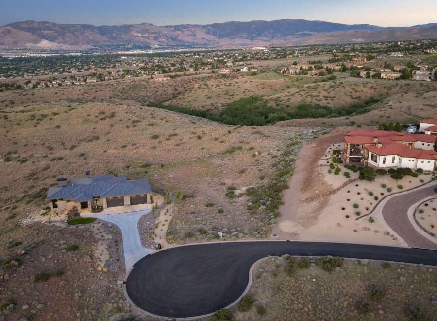 Discover this prime vacant lot, perfectly situated for your dream home with breathtaking panoramic views of the valley and mountains.