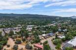 Discover this charming property nestled in a picturesque town surrounded by majestic mountains.