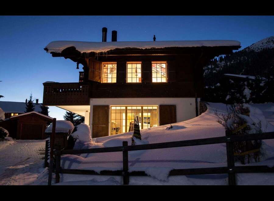 Experience the magic of winter in this charming alpine chalet, nestled amidst snow-covered landscapes.