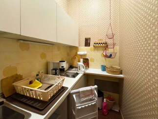 Discover this charming kitchen, perfect for any home.