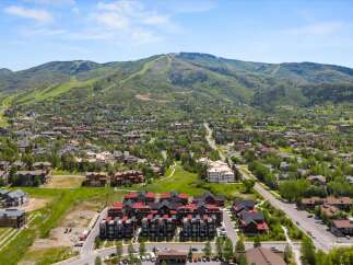 Discover this stunning mountain community offering a blend of modern luxury and natural beauty.