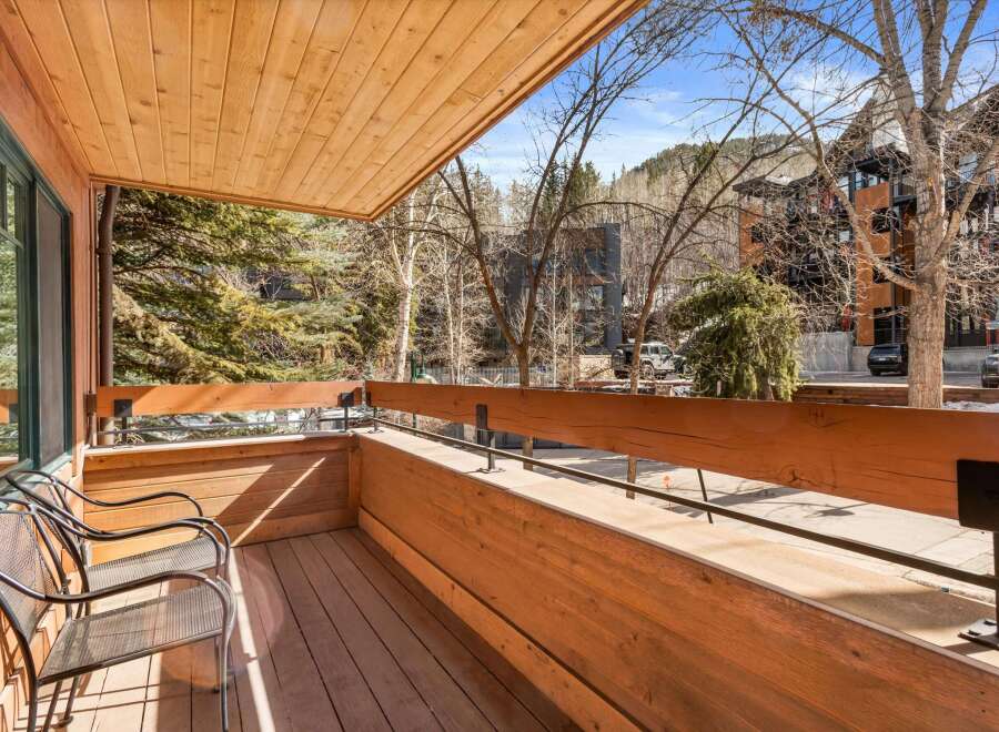 Enjoy the crisp mountain air from this charming balcony, perfect for your morning coffee or evening relaxation.